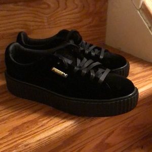 Fenty Pumas size 8.5